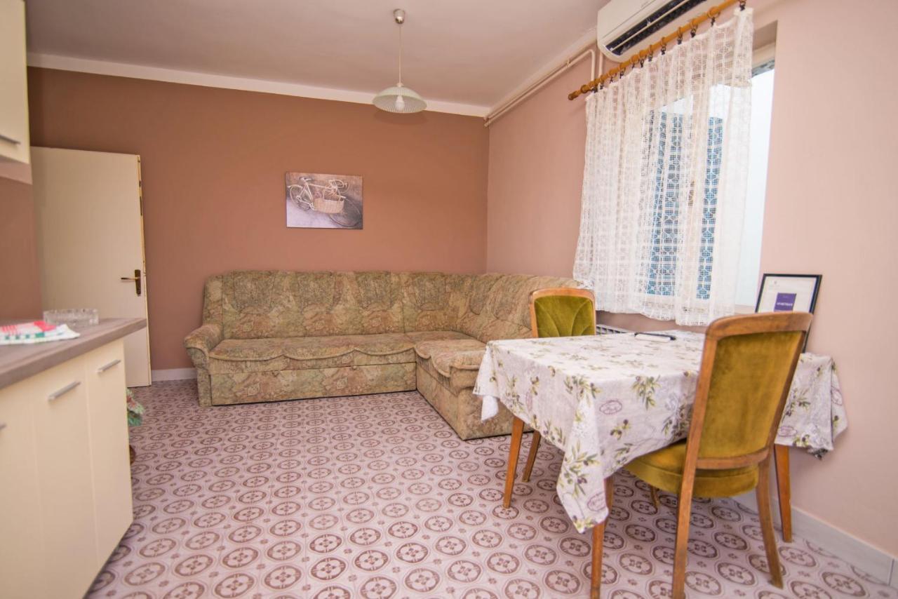 Apartamento Nena Mali Lošinj Exterior foto